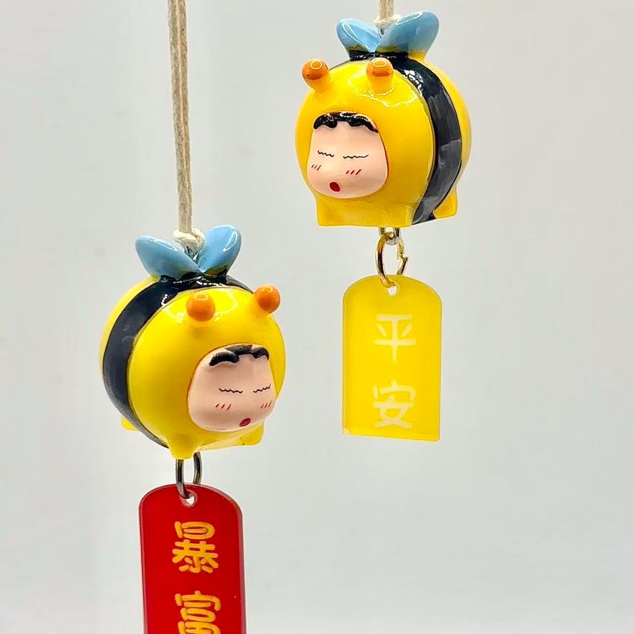 Car Accessories Hanging - Crayon Shin-chan Bee Cosplay Figure Car